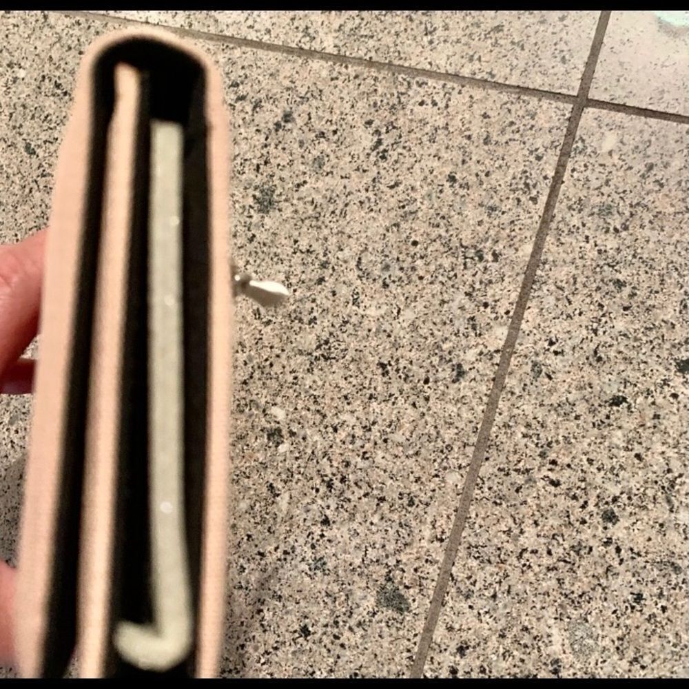 NWT Trifold Wallet - Picture 10 of 10